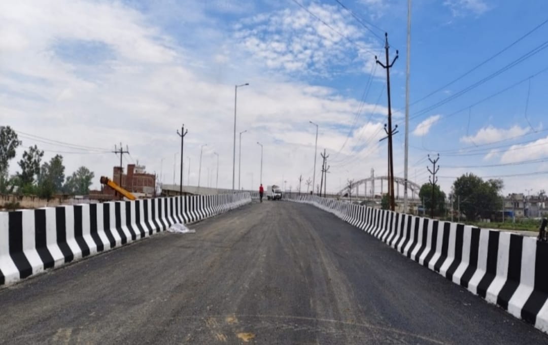 उप्र के गोरखपुर को नए साल में कई तोहफे.. फोरलेन सड़कों और फ्लाईओवर की पांच परियोजनाओं की मिलेगी सुविधा