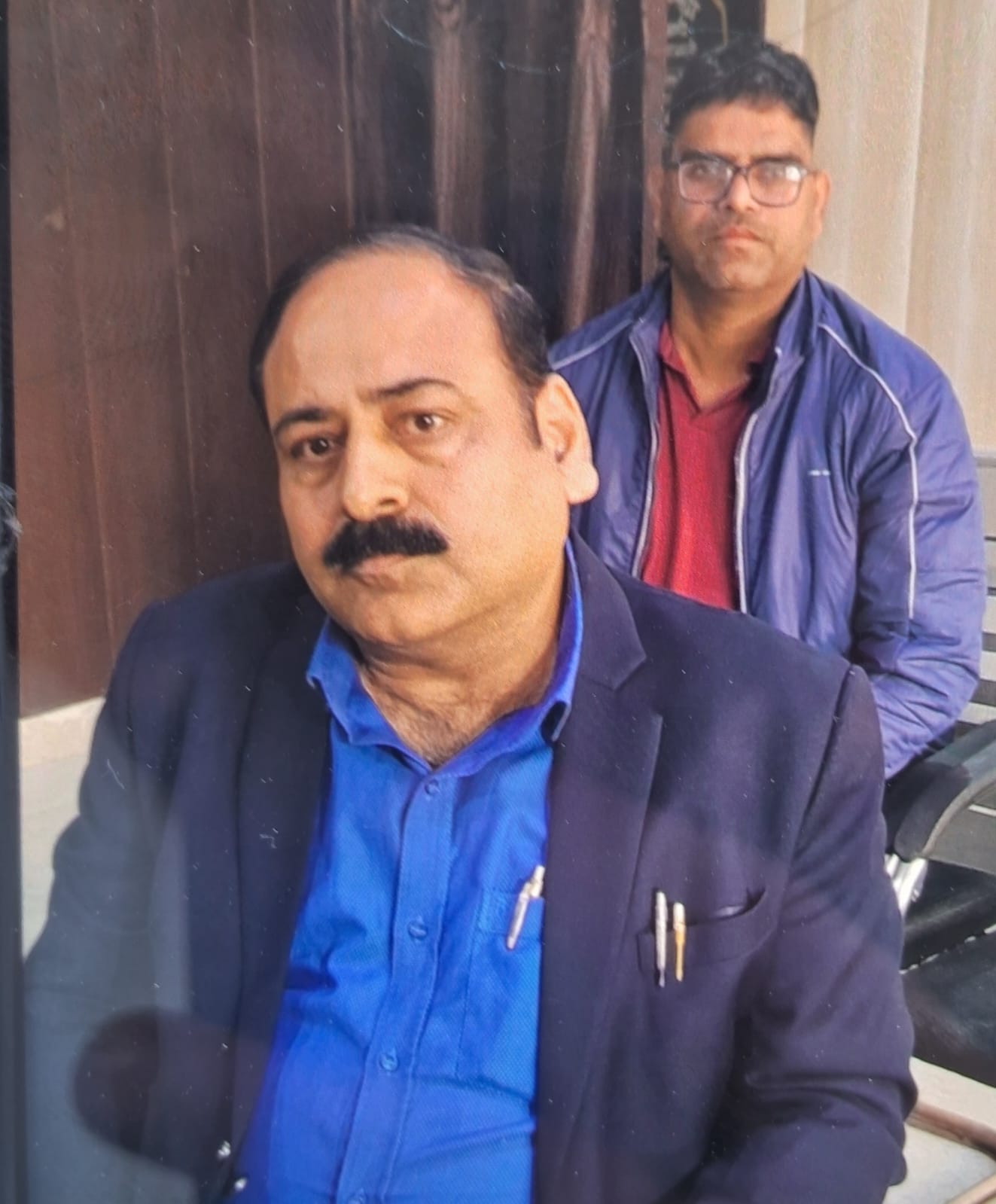 मेरठ विजिलेंस की टीम ने शामली के सहायक आयुक्त स्टाम्प व स्टेनो को एक लाख रिश्वत लेते रंगे हाथों दबोचा  