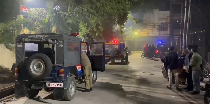 कानपुर: दबंगों ने घर पर पथराव कर की तीन राउंड हवाई फायरिंग, इलाके में दहशत