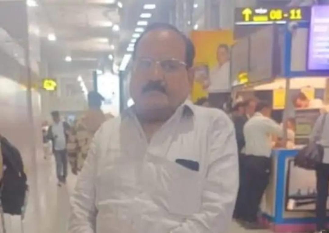 कोडीन कफ सिरप मामला : तीन मेडिकल फर्म संचालकों के खिलाफ लुकआउट नोटिस जारी, भाग सकते हैं विदेश