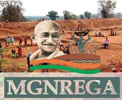 मनरेगा से गांधी का नाम हटाया, युवा कांग्रेस ने 'गांधीजी अमर रहे' का होर्डिंग संसद भवन के बाहर लगाया