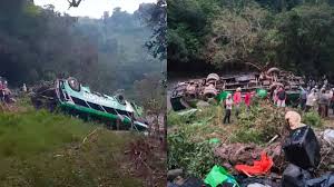 मेक्सिको में भीषण सड़क हादसा: यात्रियों से भरी बस पलटने से 10 की मौत, 32 घायल