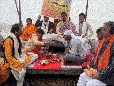 असद खान बने अथर्व त्यागी:  काशी में इंजीनियर ने अपनाया सनातन धर्म, मंदिर में विधि-विधान से किया शुद्धिकरण