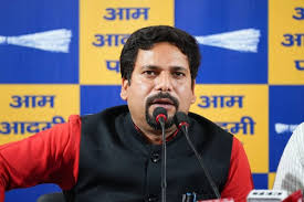 दिल्ली की शिक्षा व्यवस्था पर 'आप' का बड़ा हमला: बोले— 