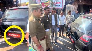 नंबर प्लेट की जगह “ठेकेदार” लिखा था! वीडियो वायरल होते ही पुलिस का एक्शन