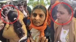 खाद लेने गई MA की छात्रा को अफसर का थप्पड़! बाल खींचे, धमकी दी – Video ने हिला दी पूरी व्यवस्था