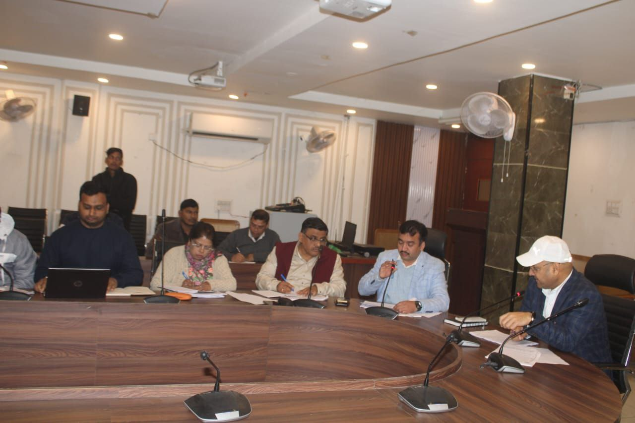 दिल्ली: पंजाबी बाग थाना क्षेत्र में नौकर ने ही उड़ाए 40 लाख रुपये, तीन गिरफ्तार