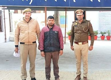 मेरठ: दहेज की मांग पूरी न होने पर पत्नी को जलाकर मारने का आरोप, पति गिरफ्तार