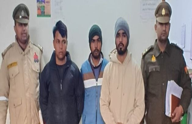 मेरठ में पल्लवपुरम पुलिस की बड़ी कार्रवाई: मारपीट और धमकी के मामले में फरार तीन सगे भाई गिरफ्तार