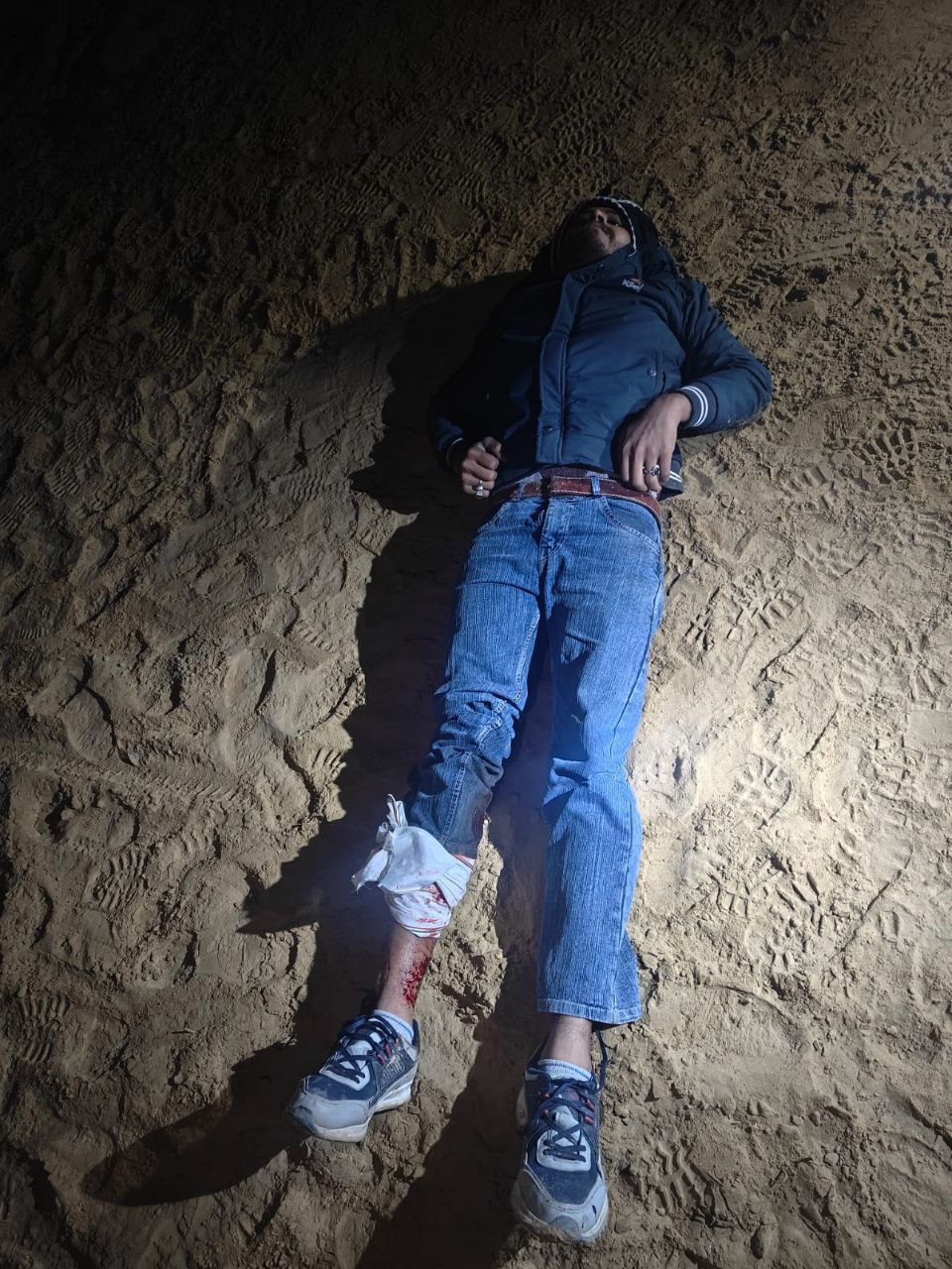 मेरठ: भावनपुर में पुलिस मुठभेड़, 25 हजार का इनामी बदमाश प्रिंस पैर में गोली लगने से घायल