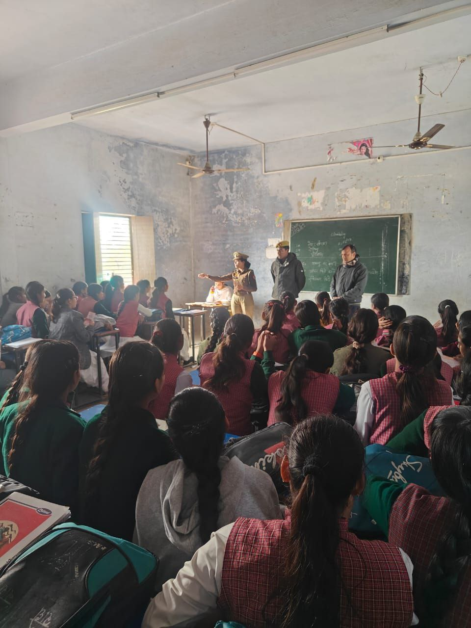 मेरठ में मिशन शक्ति अभियान फेज 5.0 के तहत महिला सुरक्षा और कानूनी जागरूकता कार्यक्रम आयोजित