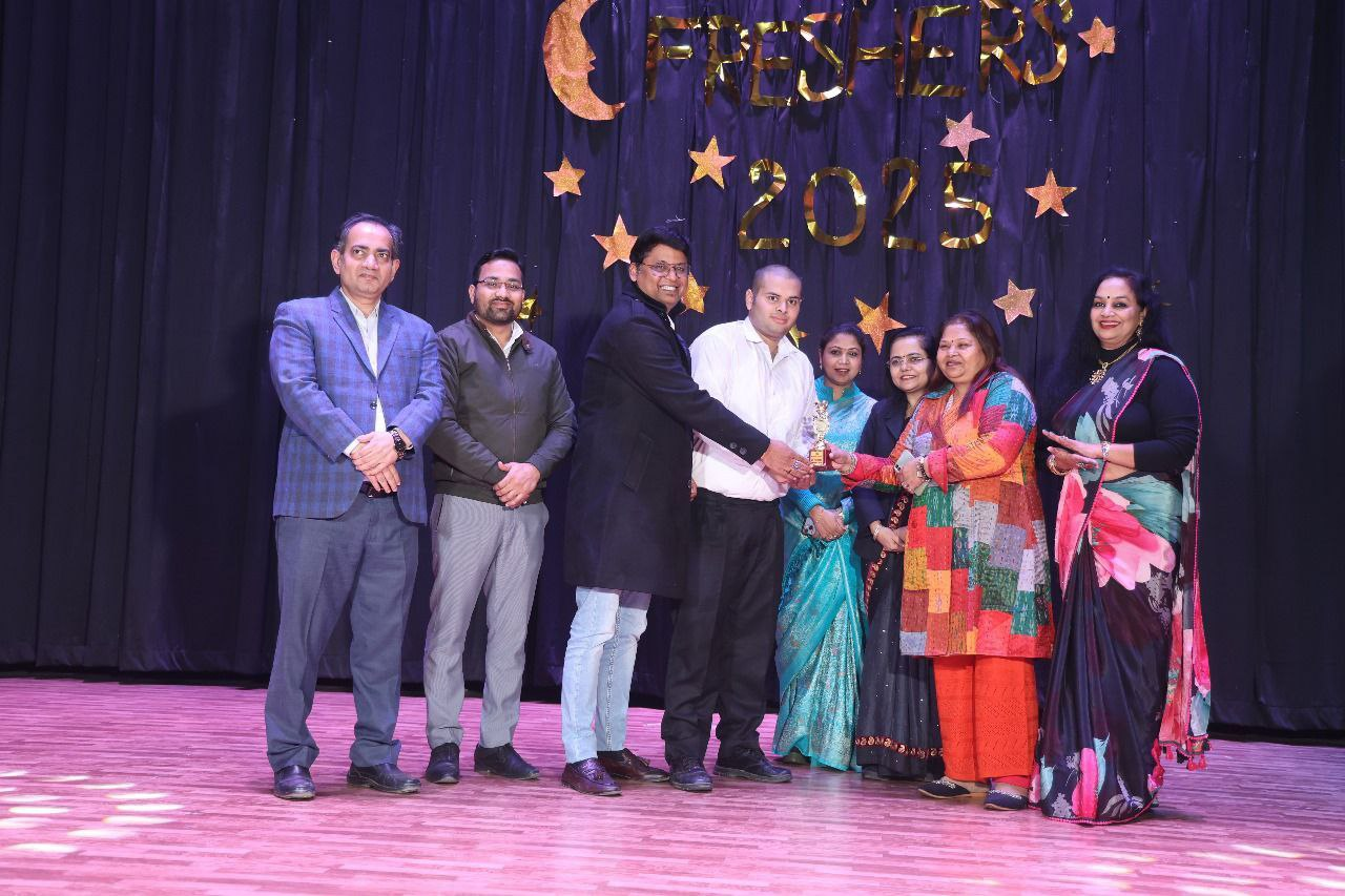 एलएलआरएम मेडिकल कॉलेज मेरठ में सत्र 2025 के छात्रों के लिए फ्रेशर्स कार्यक्रम आयोजित