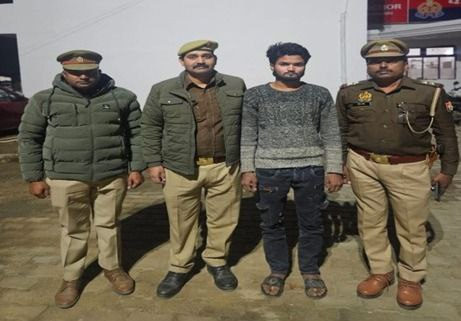 मेरठ में थाना लोहियानगर पुलिस ने 35 किग्रा एल्युमीनियम तार के साथ शातिर चोर शुएब को गिरफ्तार किया