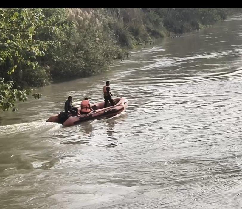 मुज़फ्फरनगर में गंगनहर में डूबे युवक और वृद्धा की तलाश तेज, परिजनों का भोपा पुल पर डेरा, सर्च अभियान जारी