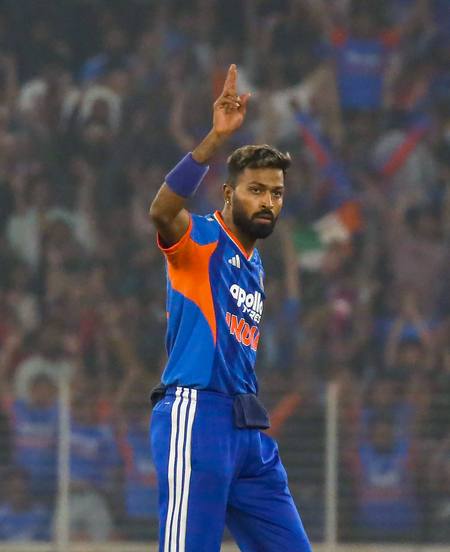 हार्दिक पांड्या ने युवराज सिंह को पीछे छोड़ा, अपने नाम किया ये रिकॉर्ड 