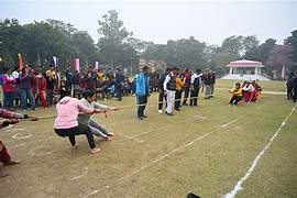 राजभवन में 'खेल प्रतियोगिता-2025' शुरू: राज्यपाल आनंदीबेन पटेल की पहल पर रस्साकसी में महिलाओं ने दिखाया पराक्रम