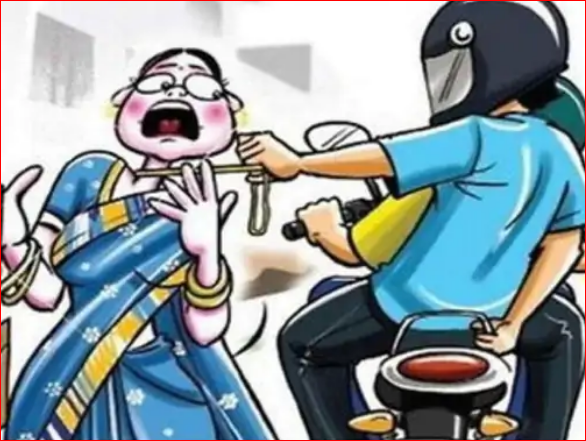 ग्रेटर नोएडा में बाइक सवार बदमाशों ने महिला से सोने की चेन छीनी, सड़क पर गिरने से महिला घायल