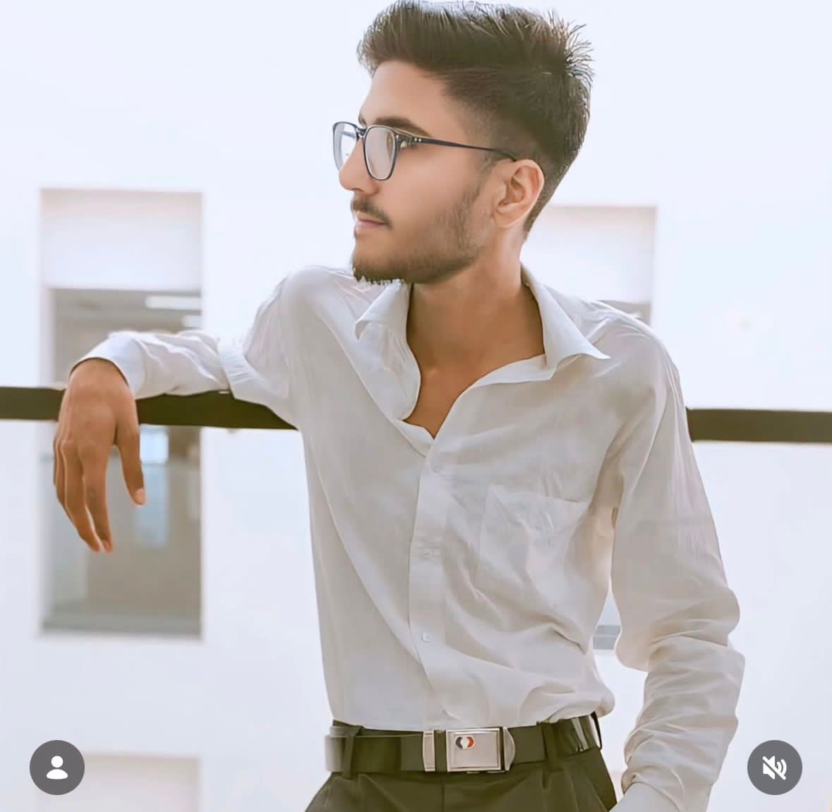 ग्रेटर नोएडा में सड़क हादसे: 22 वर्षीय युवक की मौत, एक गंभीर रूप से घायल