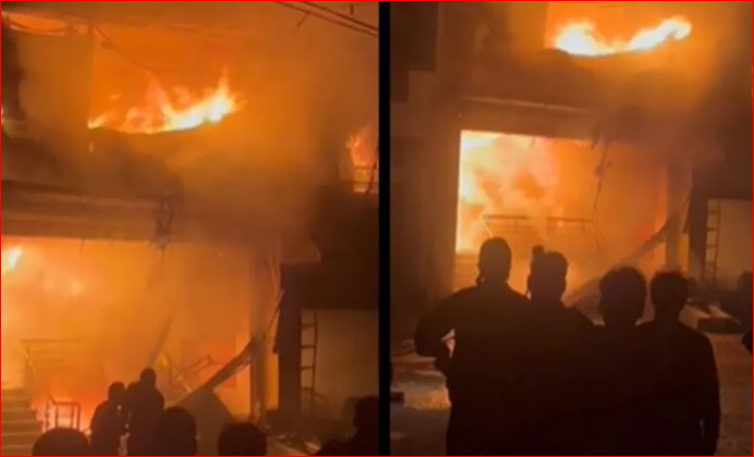 नोएडा: चेरी काउंटी इठेड़ा मार्केट की तीन दुकानों में आग, दमकल ने 4 घंटे में काबू पाया