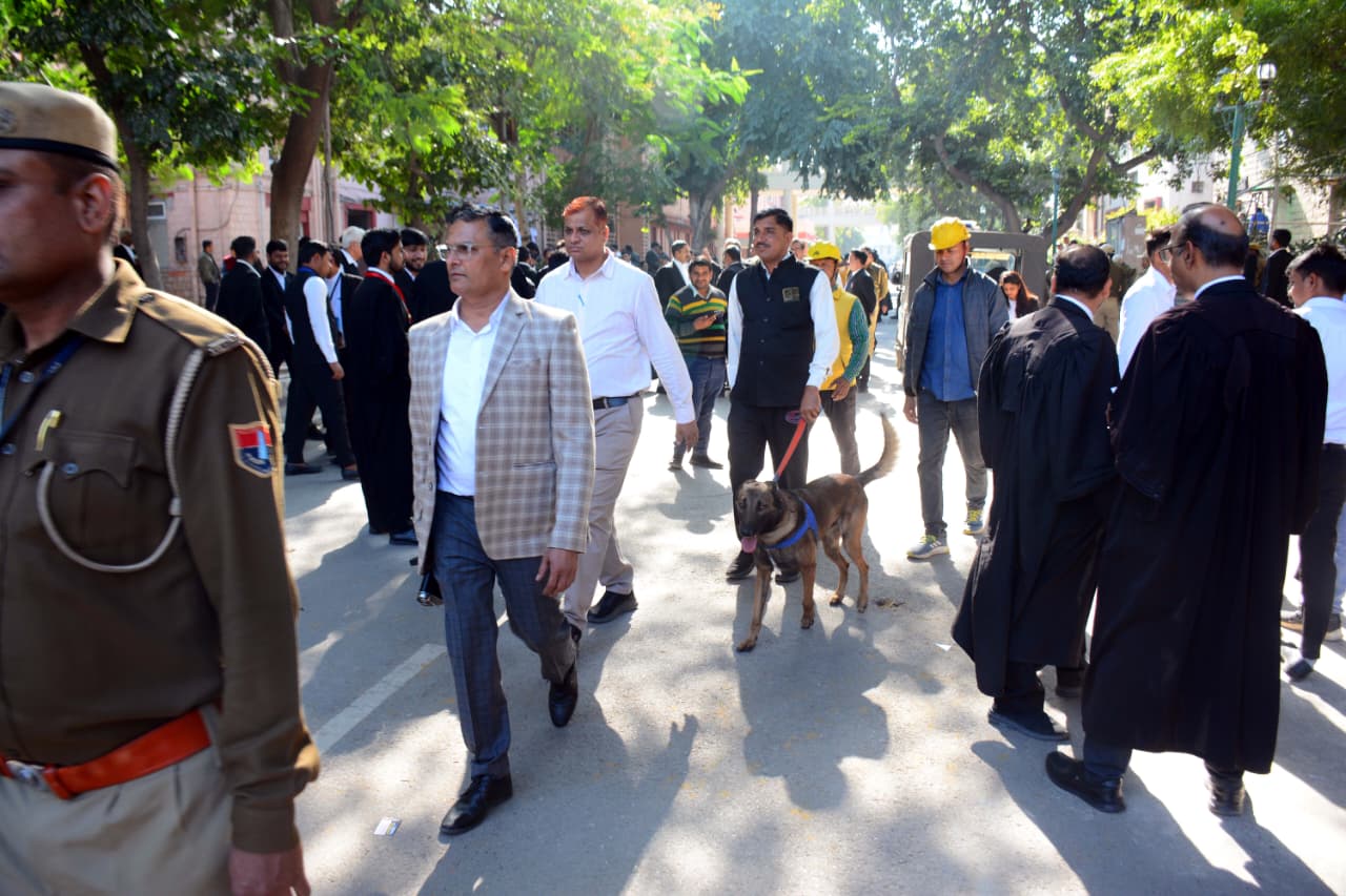 राजस्थान हाईकोर्ट को फिर मिली बम से उड़ाने की धमकी, सेशन कोर्ट की ऑफिशियल ई-मेल आईडी पर आया मेल, मेल में लिखा न्यायाधीशों के चेंबर-बाथरुम में किया बम को प्लांट