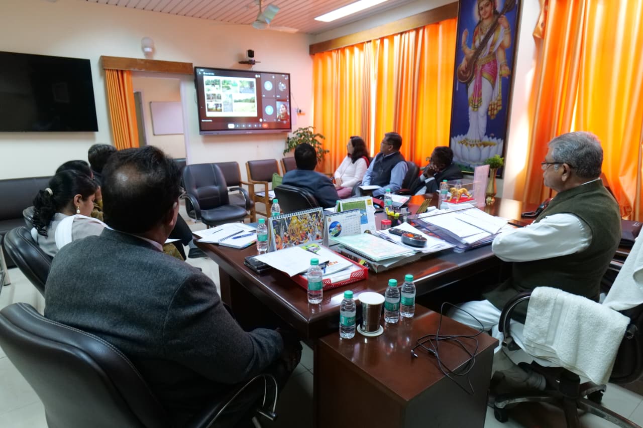 योगी सरकार ने दिया बरेली को नगर वन का तोहफा, वन मंत्री ने लेआउट पर की चर्चा