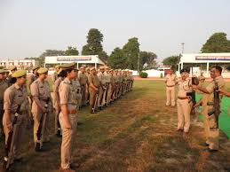 मेरठ में एसएसपी विपिन ताडा ने परेड का निरीक्षण किया और पुलिस सुविधाओं का भ्रमण किया