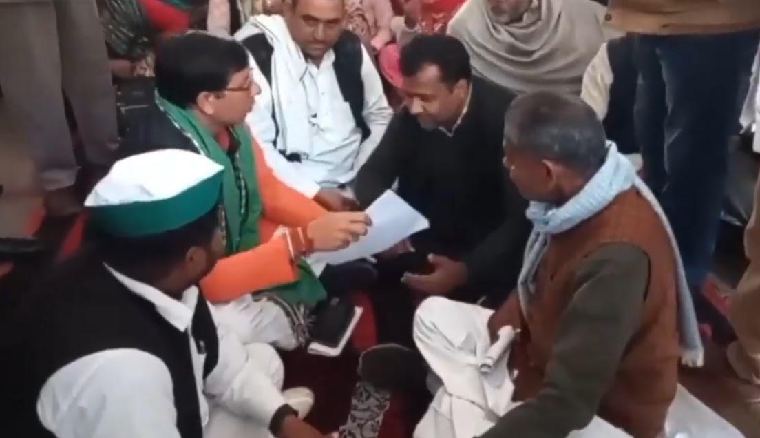 जानसठ तहसील में किसानों का महासंग्राम, एसडीएम का घेराव और तीखी नोकझोंक, 3 दिन में समाधान का अल्टीमेटम