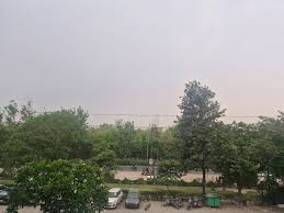 मेरठ और पश्चिम यूपी में स्मॉग का कहर: हवा प्रदूषण ‘खतरनाक’ स्तर पर