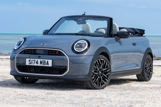 दिसंबर 2025 में कार lovers के लिए बड़ा धमाका नए मॉडल्स और दमदार SUVs की होने वाली है एंट्री