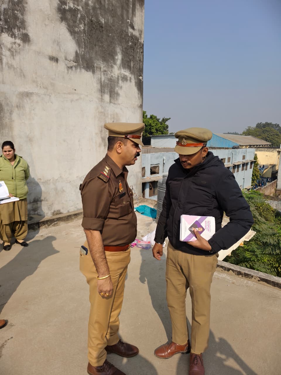 गाजियाबाद में सनसनी: नवजात बच्ची को जन्म के तुरंत बाद छत से फेंका, मां के खिलाफ मुकदमा दर्ज