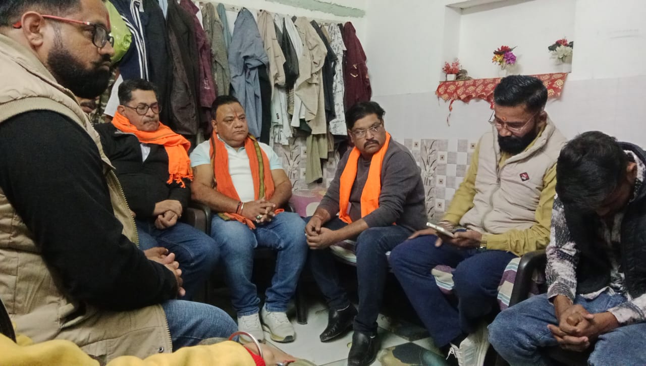 मुजफ्फरनगरः गुमशुदा लड़की की बरामदगी को लेकर हिंदू संगठनों का अल्टीमेटम, बोले—शनिवार 12 बजे तक कार्रवाई नहीं हुई तो अनशन