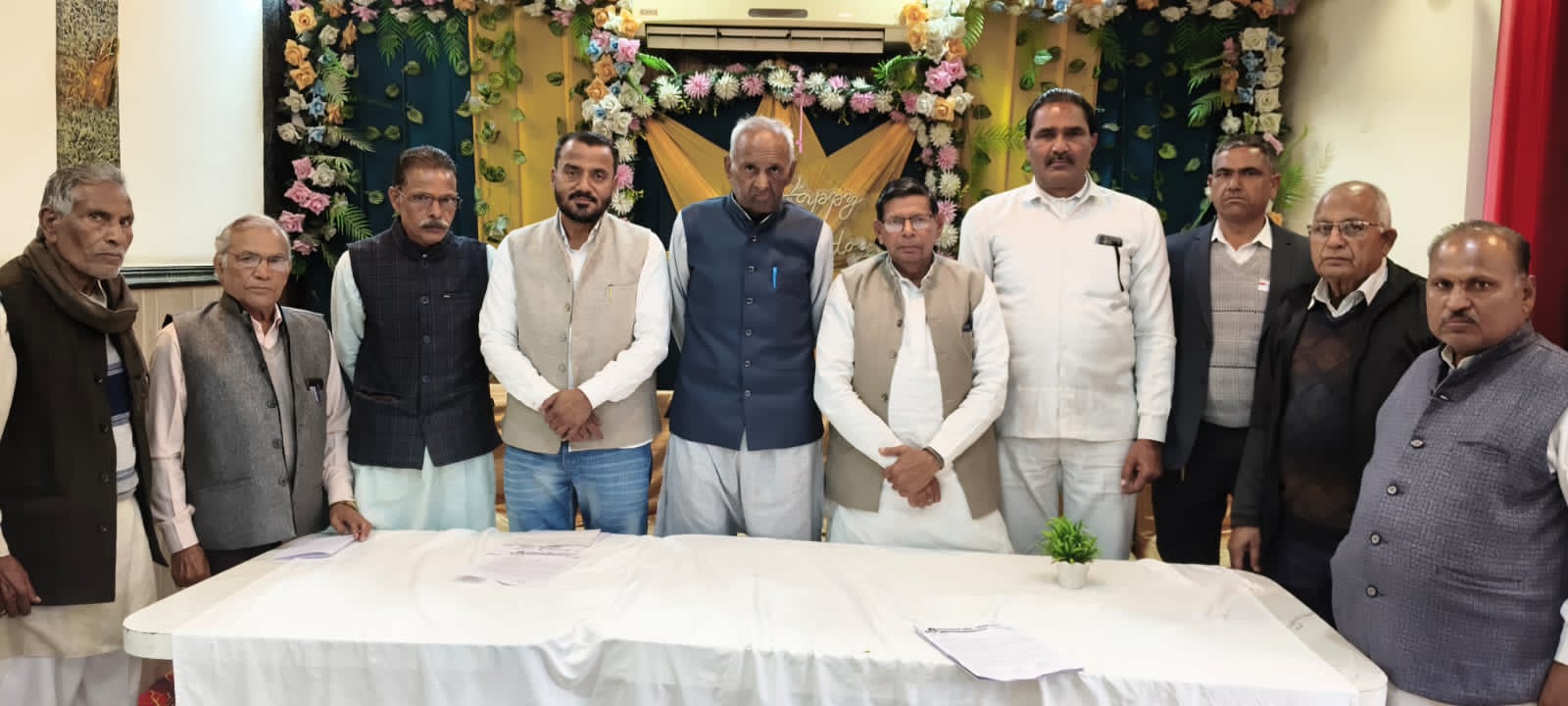 मुजफ्फरनगरः विश्वकर्मा चौक समिति ट्रस्ट मामले में बड़ा विवाद, जगदीश पांचाल ने की जिलाधिकारी से कार्रवाई की मांग