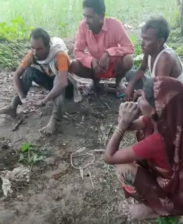 प्रयागराज: चोर को पिलाई शराब और उगलवा लिया सच, जमीन में दबा चोरी का माल बरामद