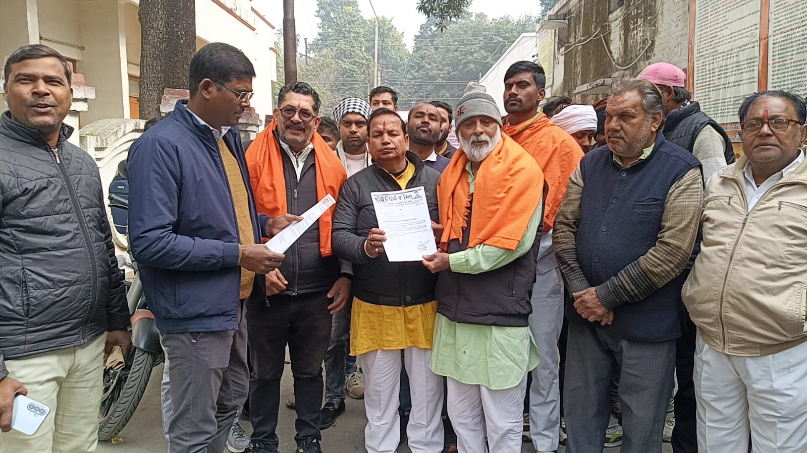 मुजफ्फरनगर में पृथक 'पश्चिम उत्तर प्रदेश' की मांग को लेकर शिवसेना की हुंकार; प्रकाश चौक से कलेक्ट्रेट तक निकाला पैदल मार्च