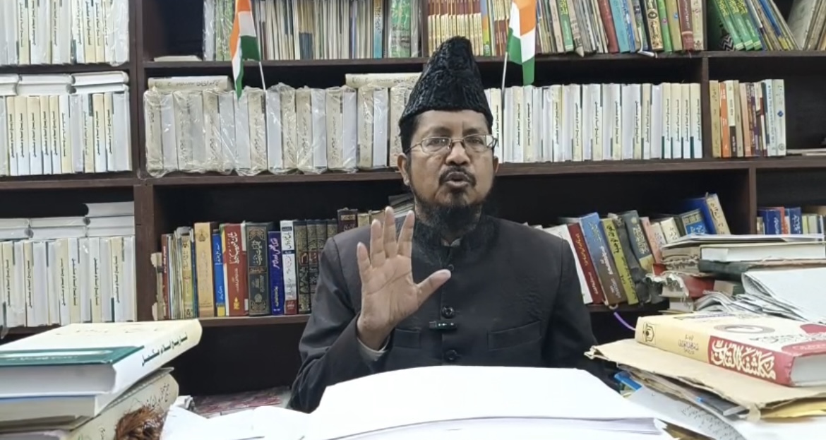 मुख्यमंत्री नीतीश कुमार के व्यवहार पर भड़की मुस्लिम जमात, उठाई माफी की मांग