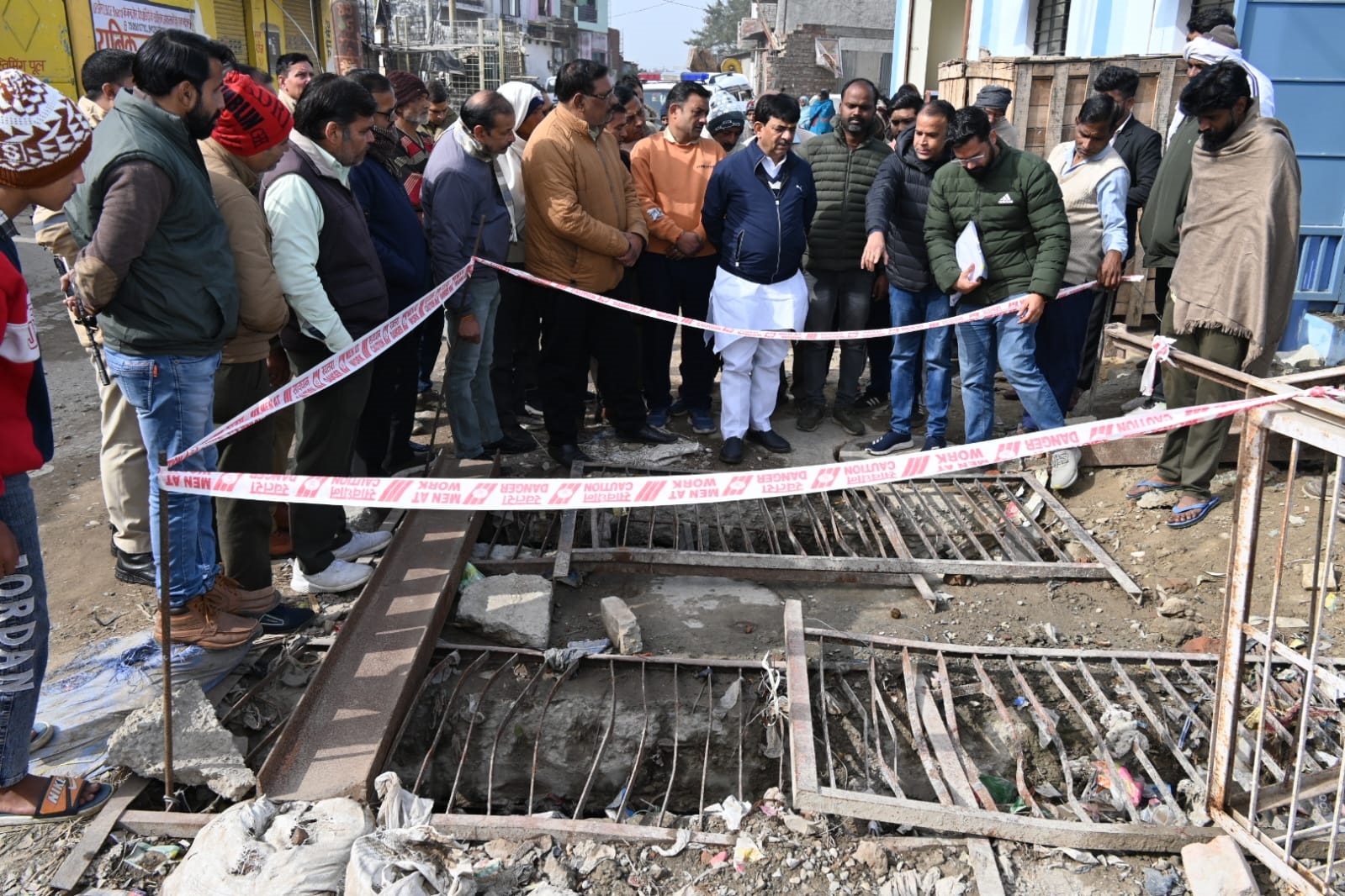 मुज़फ्फरनगर में करोड़ों रुपये से बने एसटीपी का राज्यमंत्री ने किया निरीक्षण, दुर्गंध की शिकायत पर अधिकारियों को लगाई फटकार