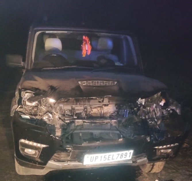 मुज़फ्फरनगर में पटवारी की स्कॉर्पियो का कहर: बुग्गी में पीछे से मारी टक्कर, दो किसान गंभीर रूप से घायल, भैंसे की मौत के बाद ग्रामीणों का हंगामा