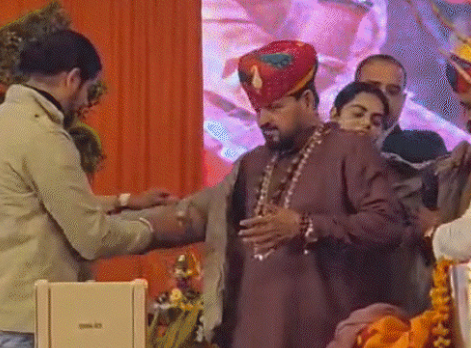 69वें जन्मदिन पर बाहुबली बृजभूषण सिंह का शक्ति प्रदर्शन! 100 गाड़ियों का काफिला, 5 लाख लोगों का भंडारा