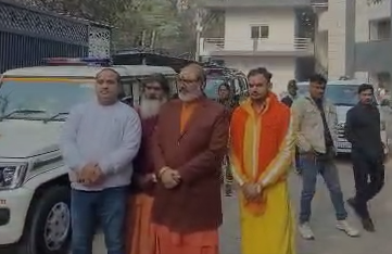 गाजियाबाद: डासना देवी मंदिर के पीठाधीश्वर ने पुलिस कमिश्नर से की मुलाकात, पिंकी चौधरी के परिवार पर कार्रवाई न करने की मांग