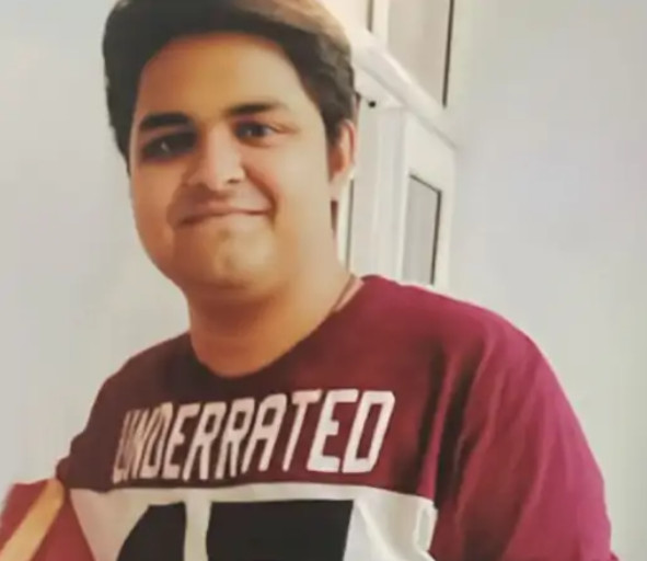 नोएडा में इंजीनियर कार समेत दलदल में गिरा, 80 मिनट तक मदद के लिए चिल्लाया; पिता से बोला- मैं मरना नहीं चाहता