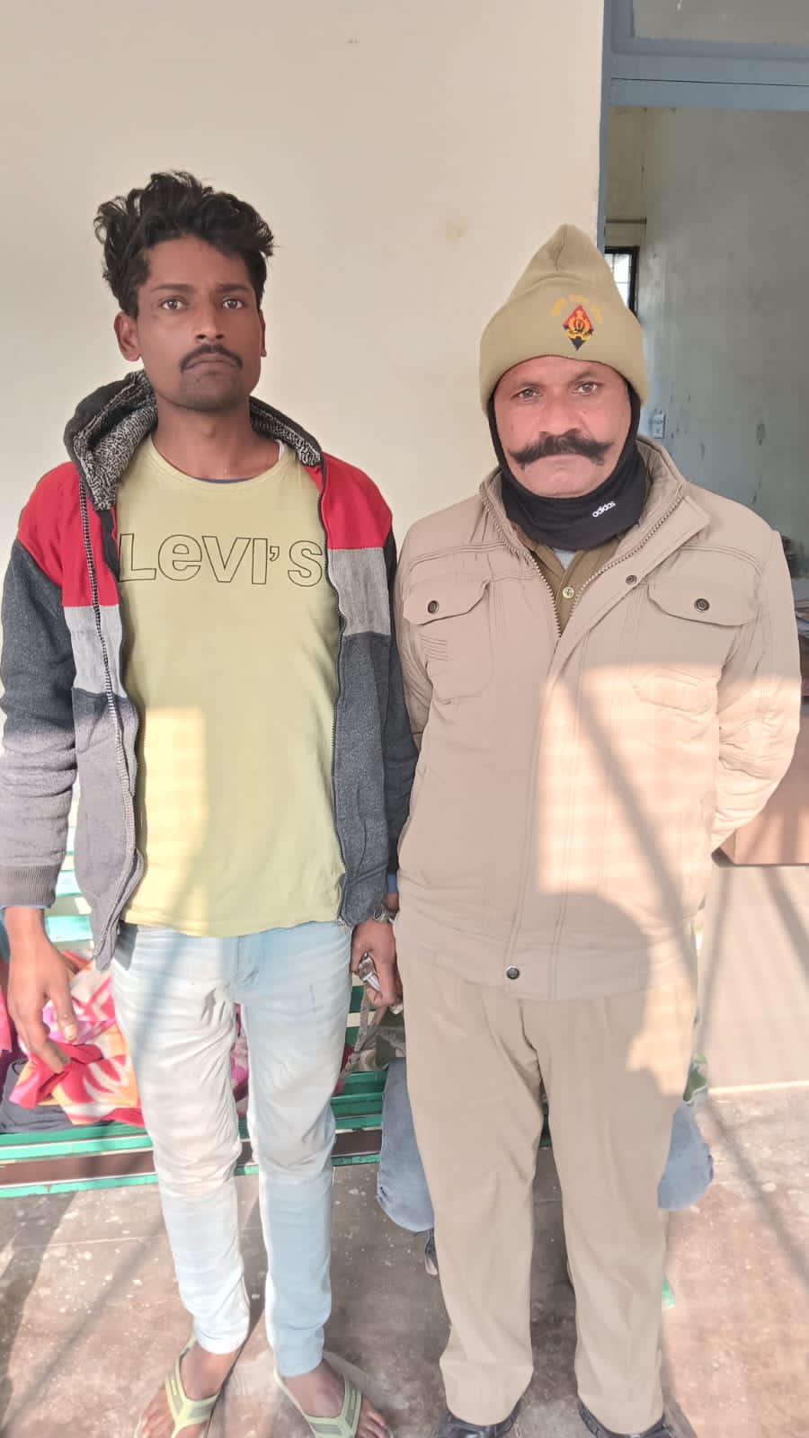 मुज़फ्फरनगर : बुढ़ाना में बदमाशों के हौसले बुलंद; ब्लैकमेलर गिरफ्तार, युवक से बाइक व नगदी लूटी, 10 ट्यूबवेलों पर भीषण चोरी