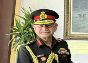 सेना प्रमुख का खुलासा: सीमा पार 8 कैंपों में 150 आतंकी सक्रिय, भारतीय सेना किसी भी दुस्साहस का जवाब देने को तैयार