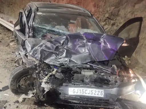 चाय पीने निकले चार दोस्तों को कार ने मारी टक्कर,  चार युवकों की मौत