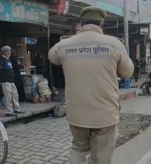 मुजफ्फरनगर में अतिक्रमण हटाओ अभियान, दुकानों के बाहर रखे सामान जप्त, वाहनों के चालान भी काटे गए