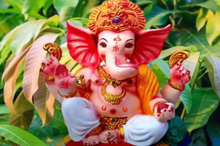 संतान की मंगलकामना और विघ्नहर्ता की आराधना: आस्था के साथ मनाया जाएगा वर्ष 2026 का पहला पर्व 'सकट चौथ'