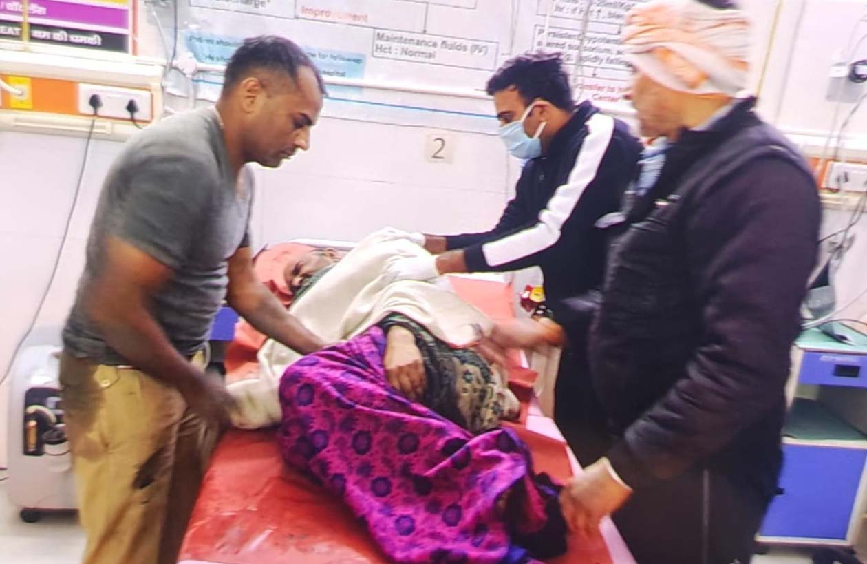 शामली: कार काली नदी में गिरने से टली बड़ी दुर्घटना, पीआरवी पुलिस ने चालक को समय रहते बचाया