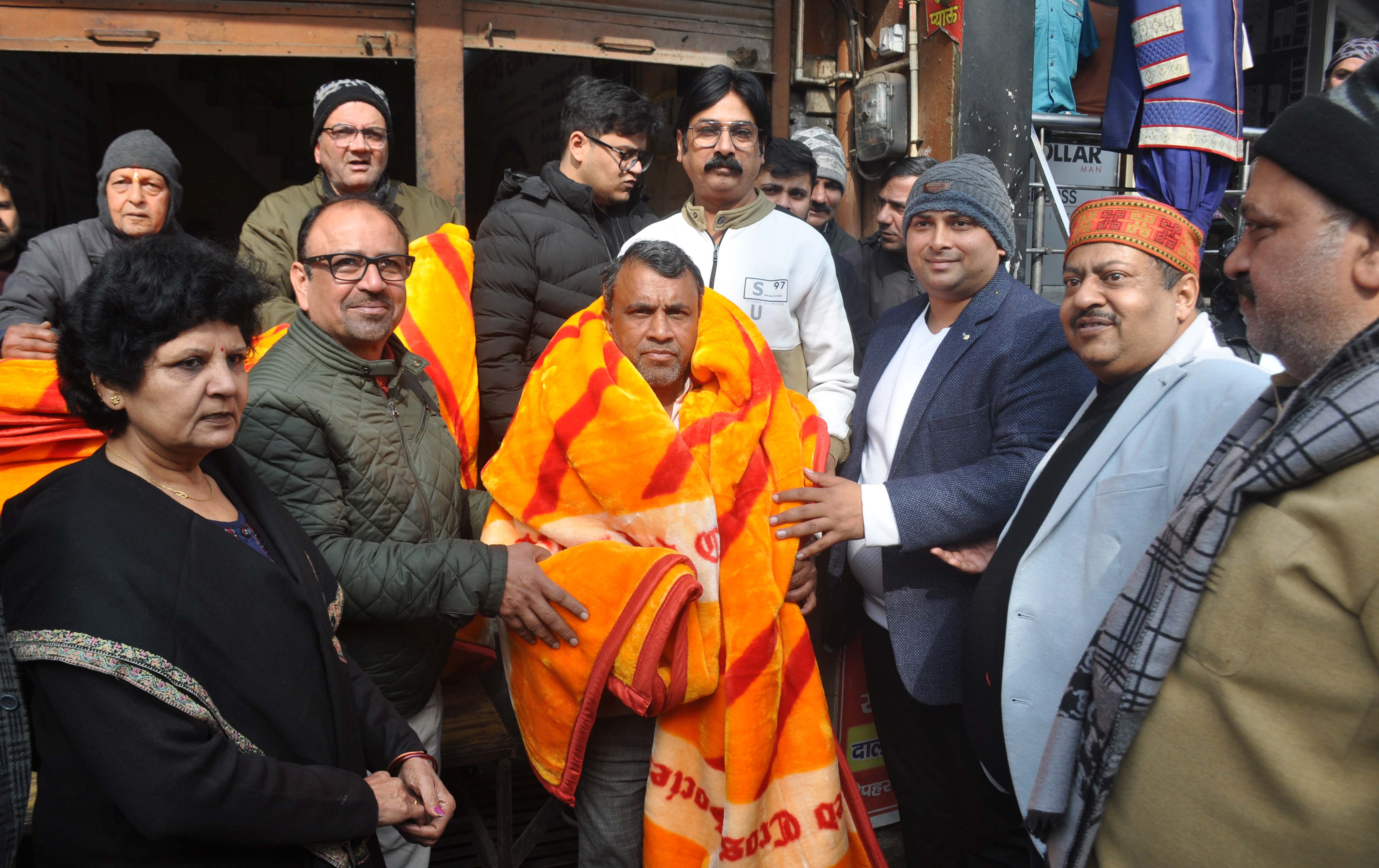 शामली में व्यापारियों ने मुख्यमंत्री के नाम ज्ञापन सौंपा: अनावश्यक नोटिस और सुरक्षा में सुधार की मांग