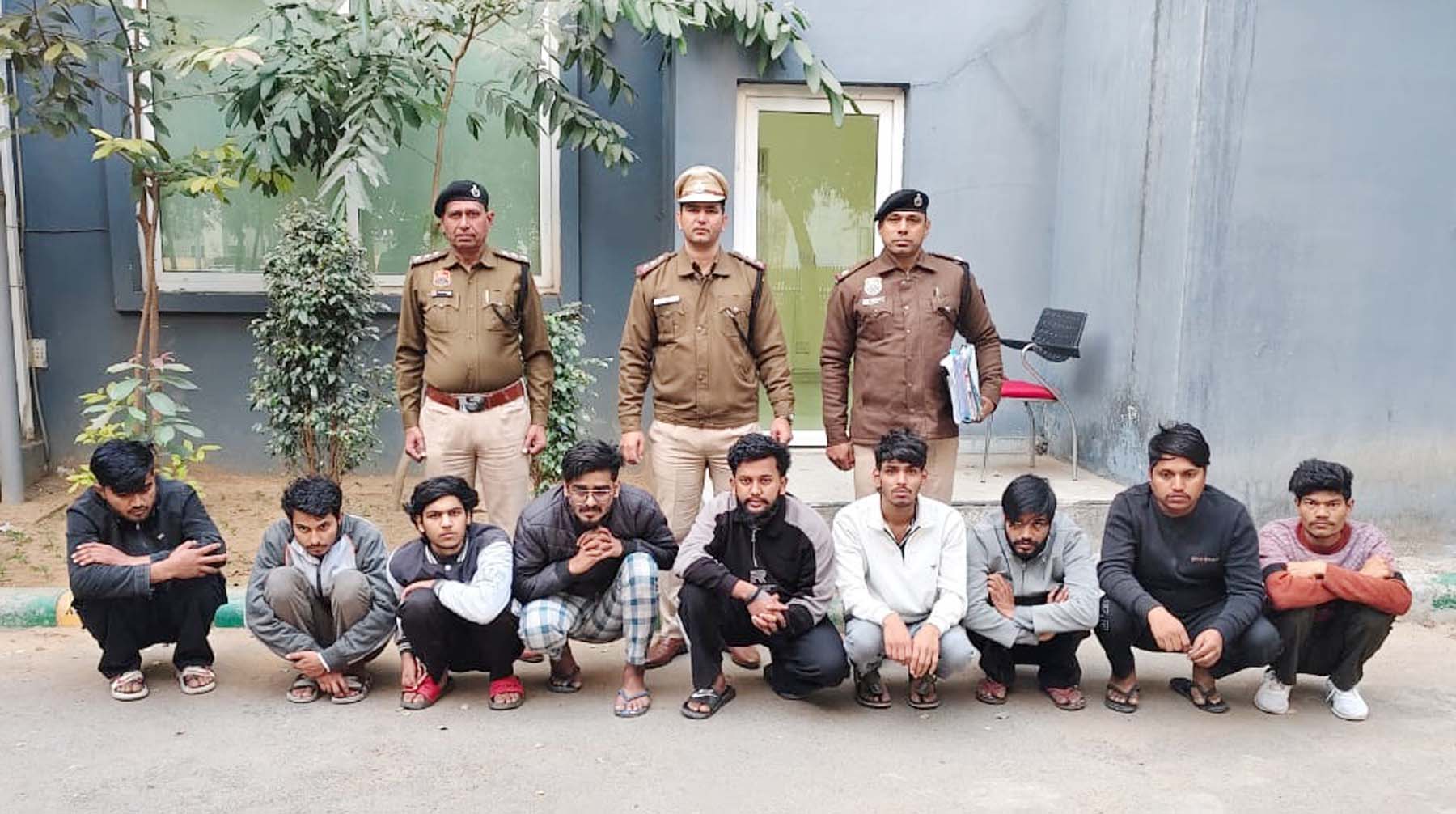 गुरुग्राम: ऑनलाइन गेम खिलाकर ठगी करने वाले नौ आरोपी राजस्थान से गिरफ्तार..दुबई से हो रहा था गिरोह का संचालन