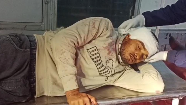 महोबा में बाइक सवारों को हुड़दंग मचाने से रोका तो दबंगों ने पिता की तेरहवीं के दिन ही बेटे को उतारा मौत के घाट