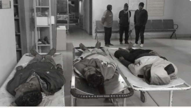 झारखंडः सड़क किनारे खड़ी हाइवा से टकराई स्कूटी, तीन युवकों की मौके पर मौत, एक अन्य घायल